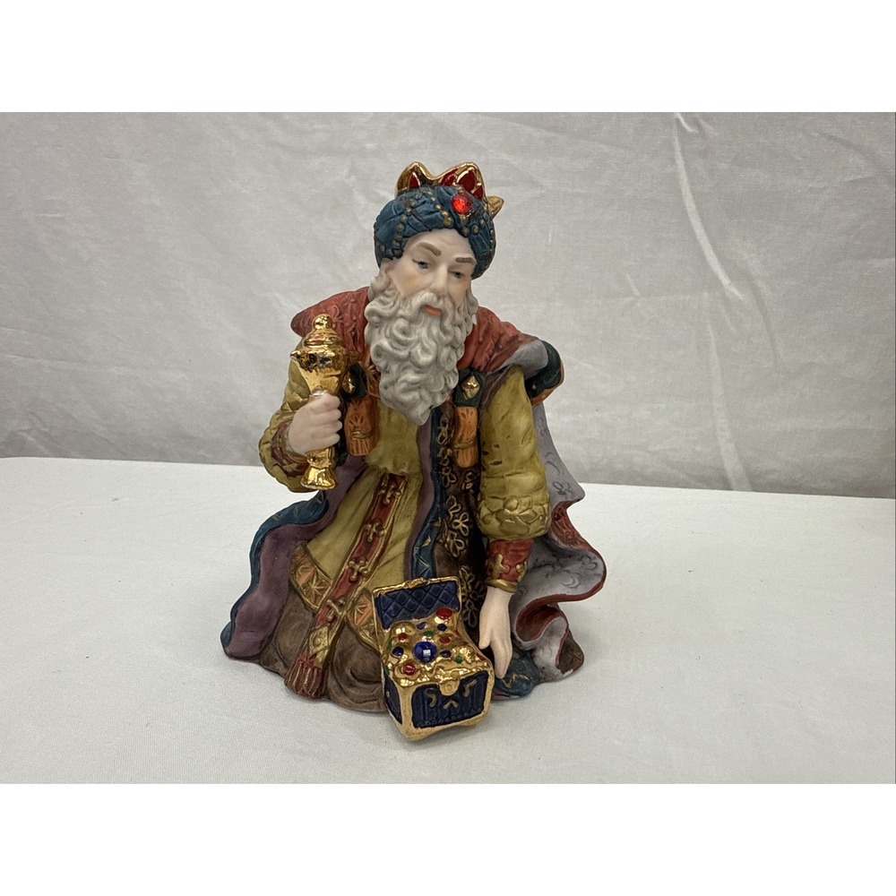 Kirkland Signature Porcelain Nativity Set 75177 - Replacement Wiseman Vintage
